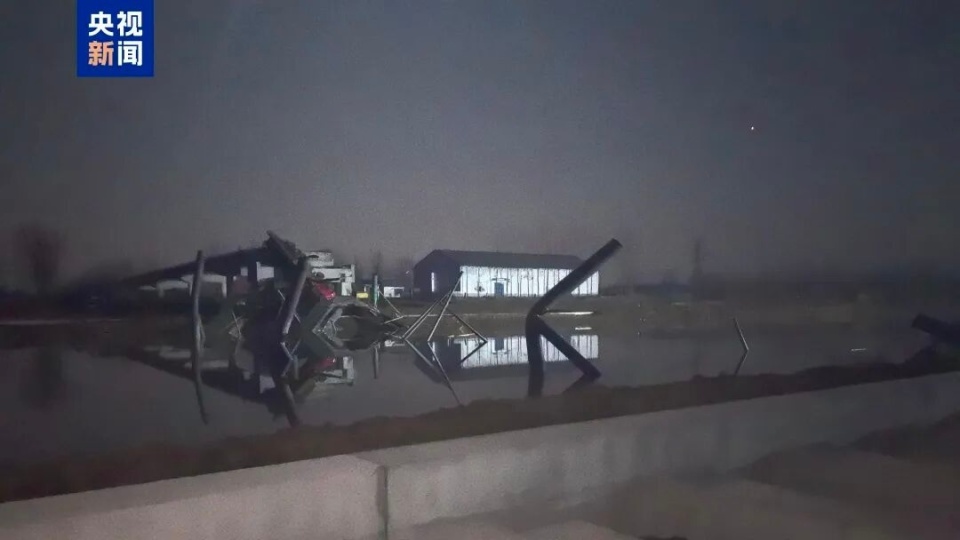 江苏一在建桥梁垮塌!