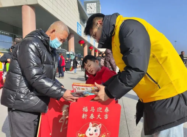 安全带回家 祥和过大年 ——河北省组织开展主题志愿服务活动