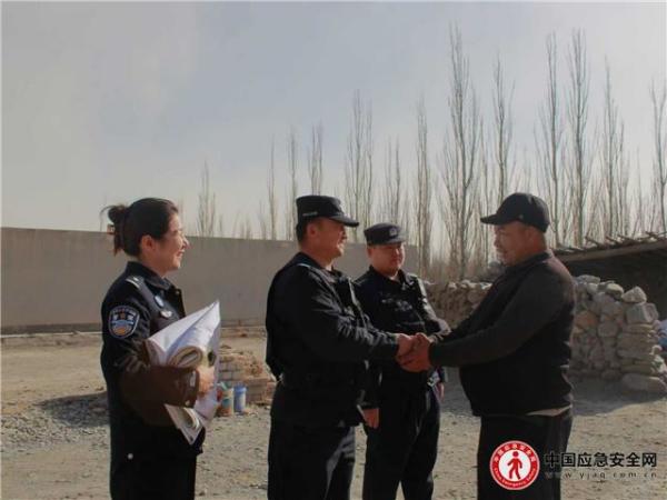 风沙无阻便民路，上门办证暖民心