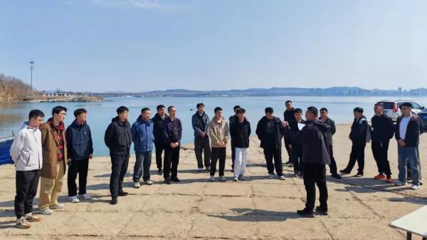 理论授课+现场教学！筑牢海上渔业安全生产防线