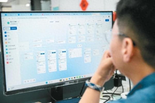 降低应用开发技术门槛 搭建数据安全流转“高速路” 数智双擎赋能千行百业转型升级