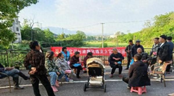 筑牢交通安全防线 暖心守护群众出行 ——双井镇多措并举落实交通安全责任